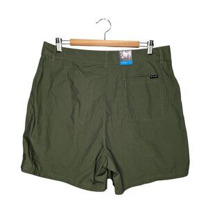 NEW Columbia Women's Size 16 Holly Hideaway Hiking Outdoor Shorts NWT Green